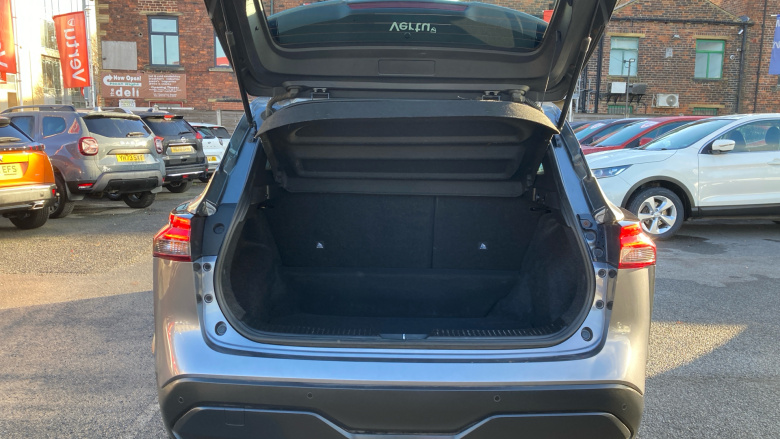 Nissan Qashqai 1.3 DiG-T MH Acenta Premium 5dr Petrol Hatchback